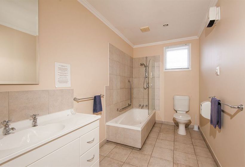 Best Western Manuka Crescent Motel 1