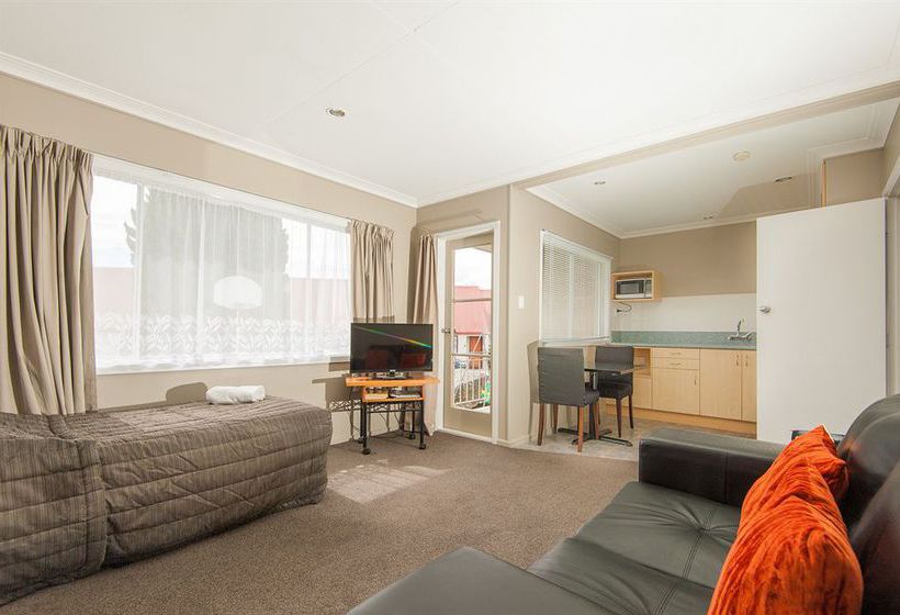 Best Western Manuka Crescent Motel 12