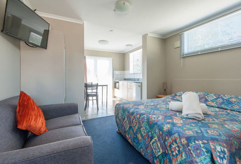 Best Western Manuka Crescent Motel 18