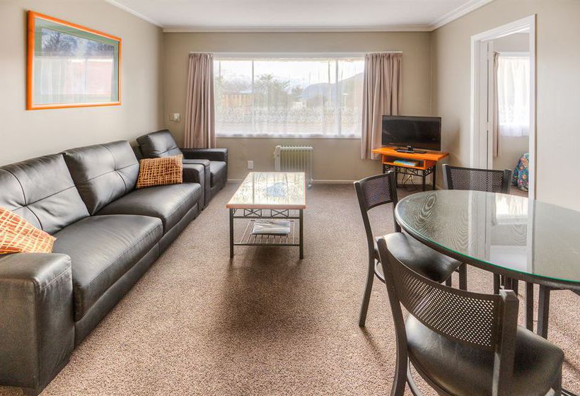 Best Western Manuka Crescent Motel 4