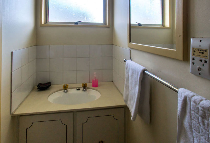 Hotel Ascot Motor Lodge 9