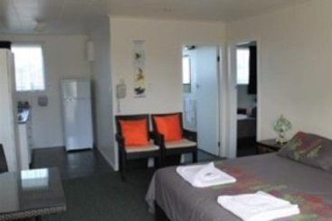 Buller Bridge Motel 8