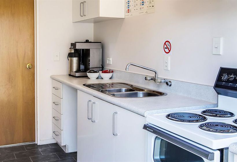 Auckland (AKL) Airport Motel 11