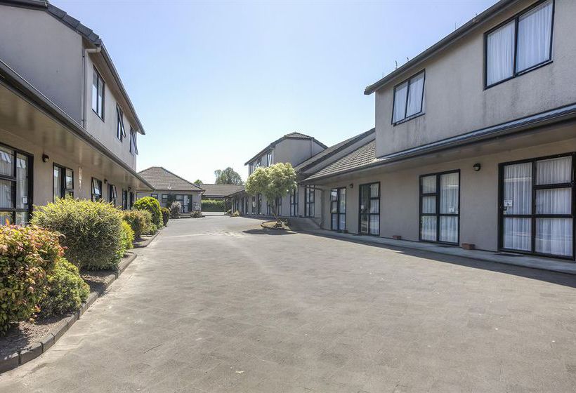 Auckland (AKL) Airport Motel 12