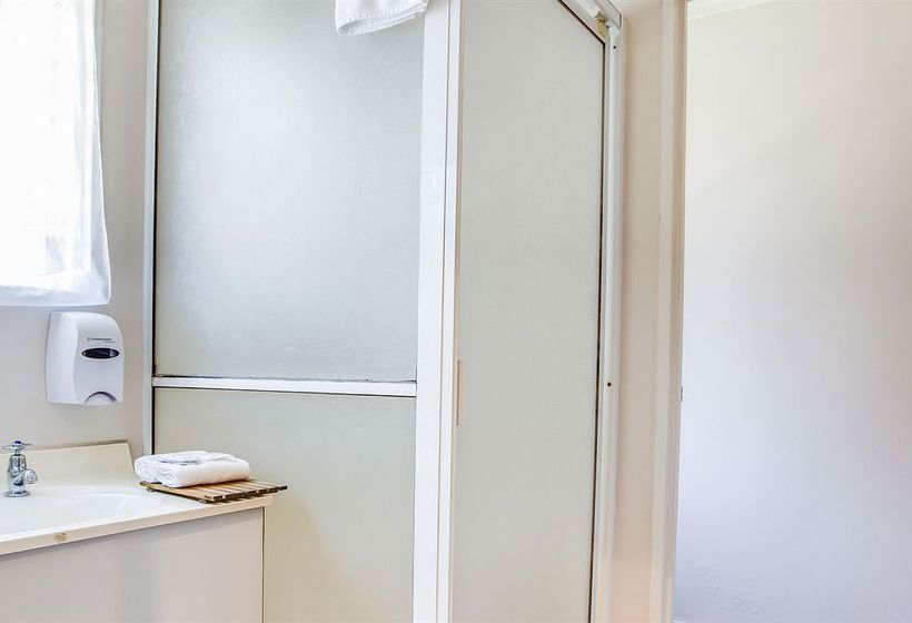 Auckland (AKL) Airport Motel 13