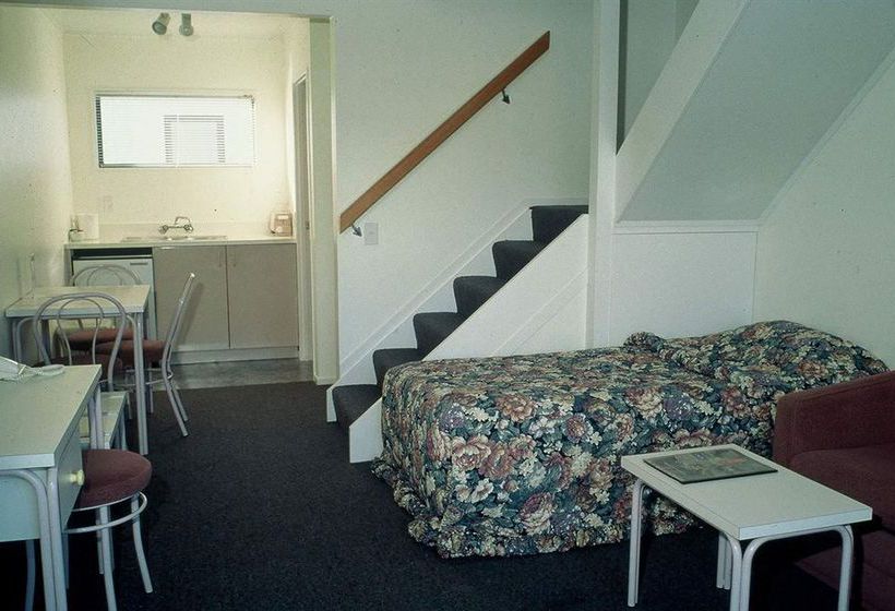 Auckland (AKL) Airport Motel 2