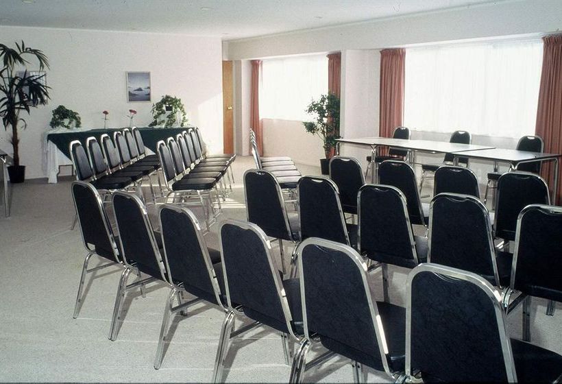 Auckland (AKL) Airport Motel 4