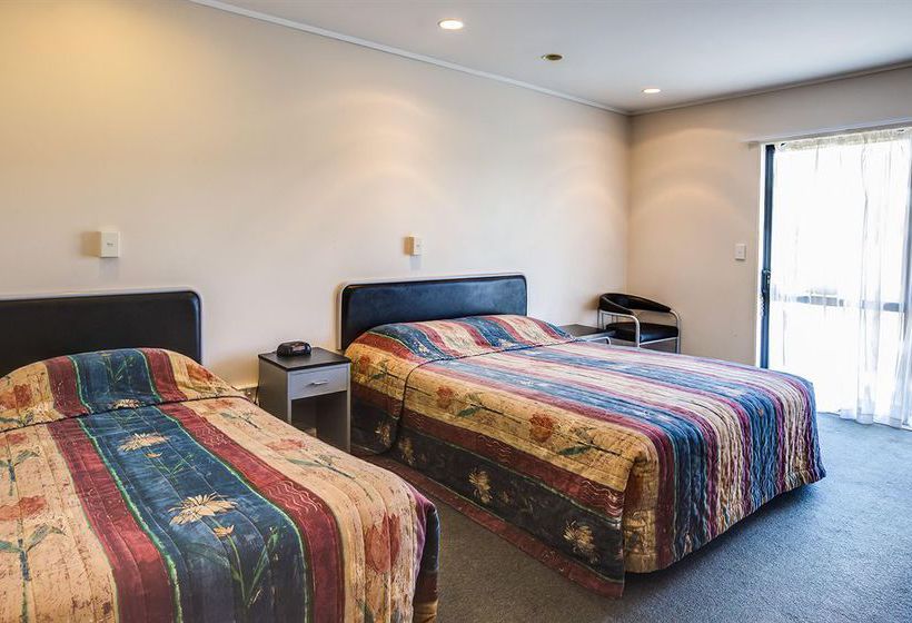 Auckland (AKL) Airport Motel 6