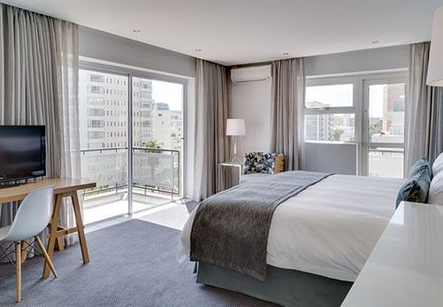 Protea Hotel Sea Point 18