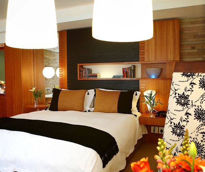 The Townhouse Hotel & Conference Centre 13