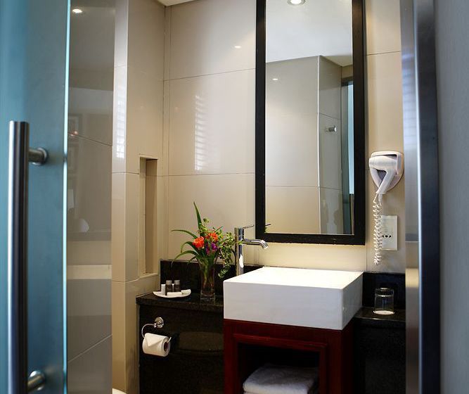 The Townhouse Hotel & Conference Centre 17