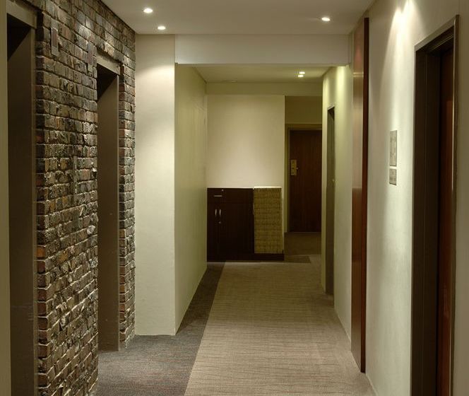 The Townhouse Hotel & Conference Centre 19