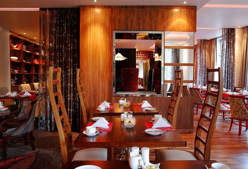 The Townhouse Hotel & Conference Centre 3