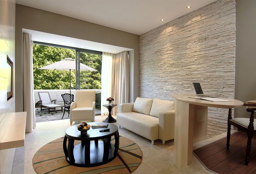 Vineyard Hotel & Spa 11