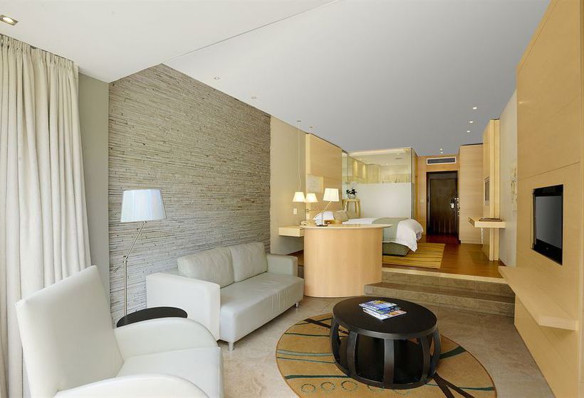 Vineyard Hotel & Spa 16