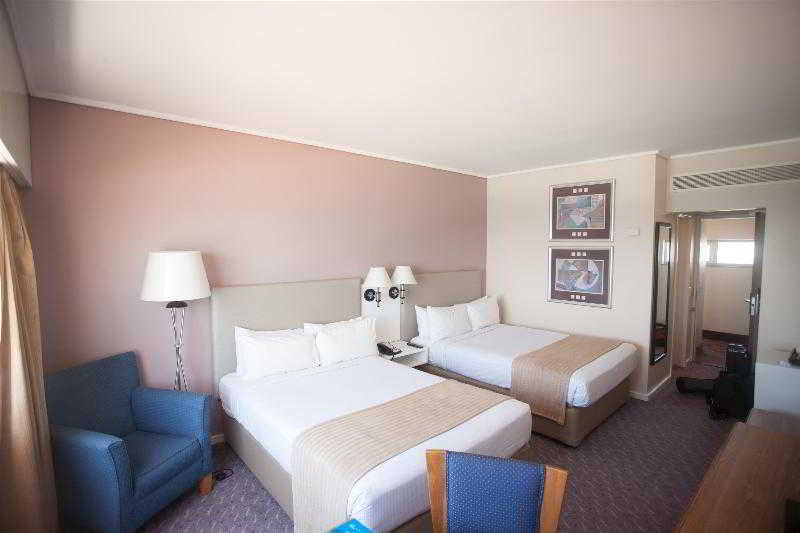 Hotel Garden Court Marine Parade 2