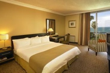 Hotel Holiday Inn Garden Court 3