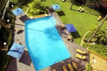 Hotel Holiday Inn Garden Court 9