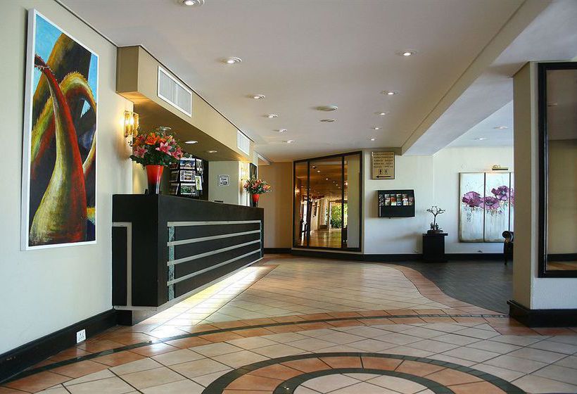 Oudtshoorn Inn Hotel and Conference Centre 3