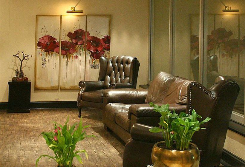 Oudtshoorn Inn Hotel and Conference Centre 8