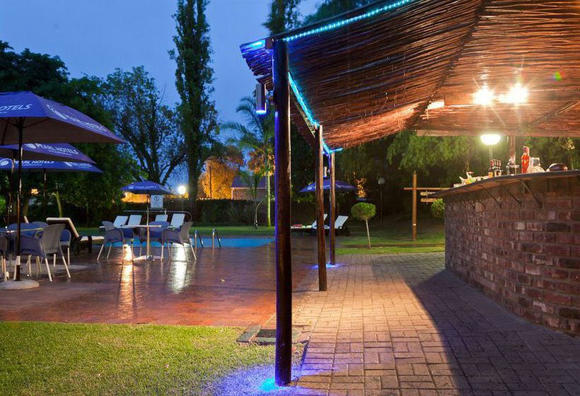 Oudtshoorn Inn Hotel and Conference Centre 9