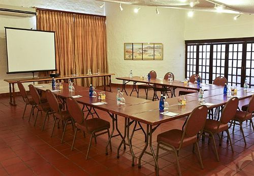 Protea Hotel Oudtshoorn Riempie Estate 10