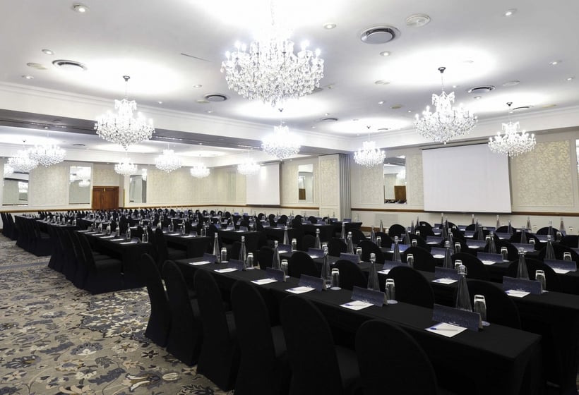 Protea Hotel by Marriott Johannesburg Balalaika Sandton 10