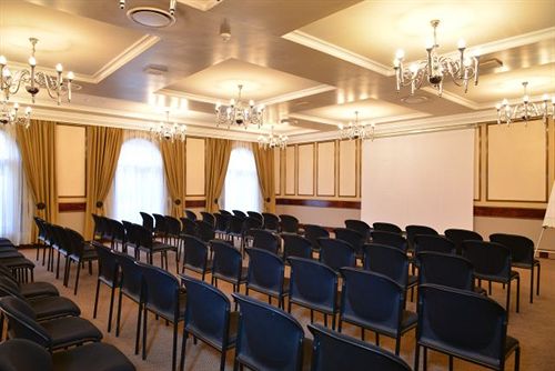 BON Hotel Riviera on Vaal 19