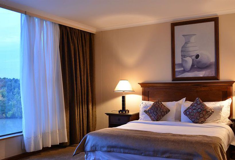 BON Hotel Riviera on Vaal 3