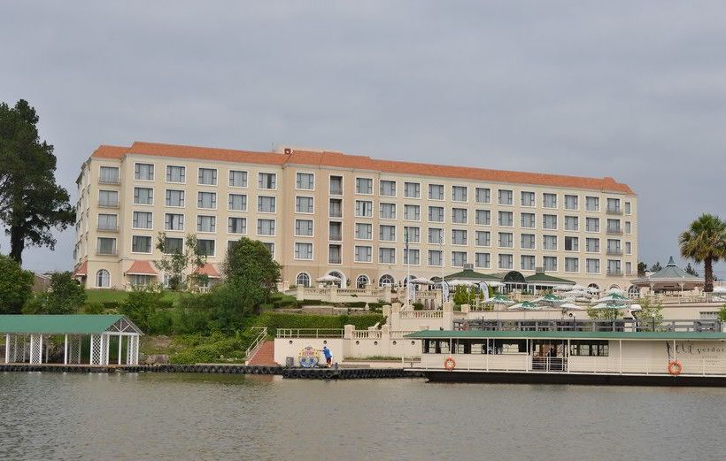 BON Hotel Riviera on Vaal 8