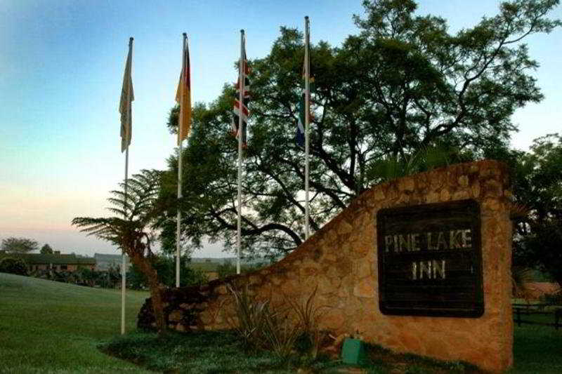 Hotel Pine Lake Inn 2