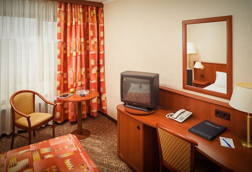 Hotel Cosmos 13
