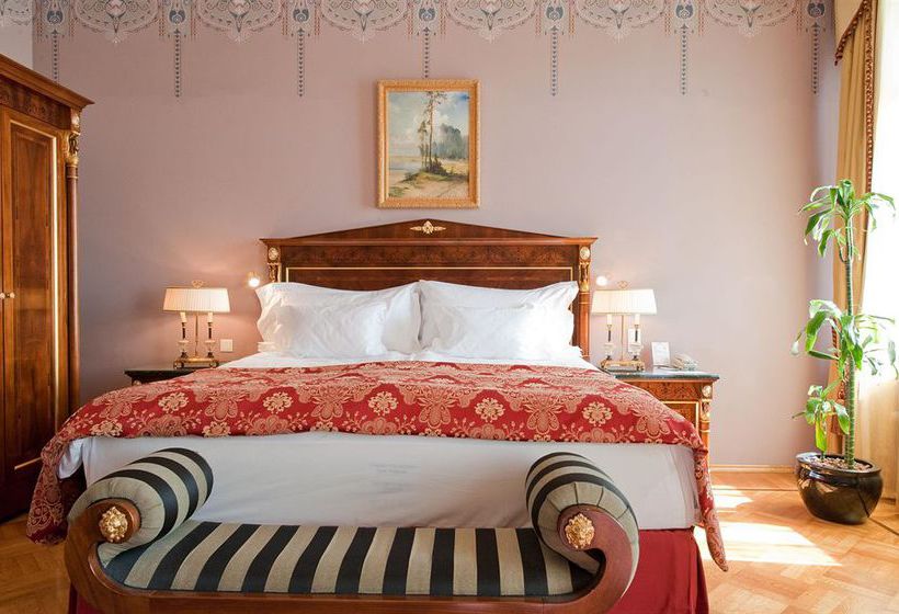 Hotel National A Luxury Collection 11