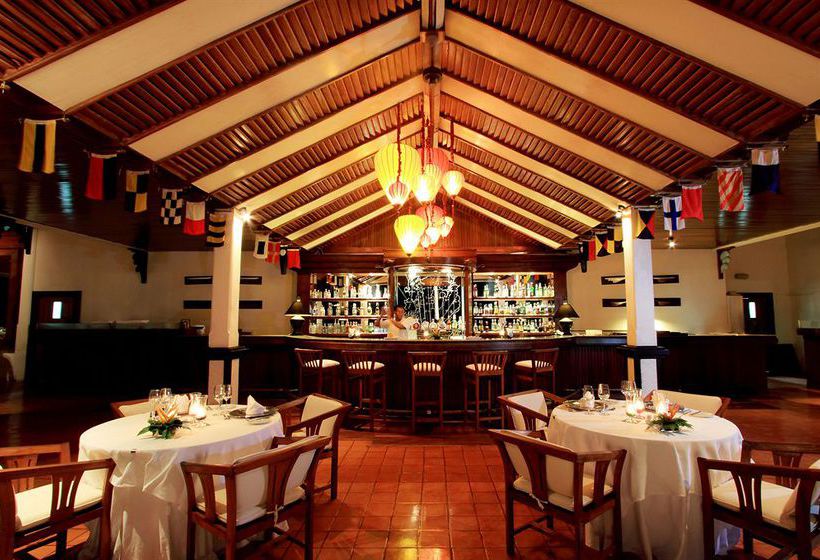 Hotel The Nai Harn Phuket 15