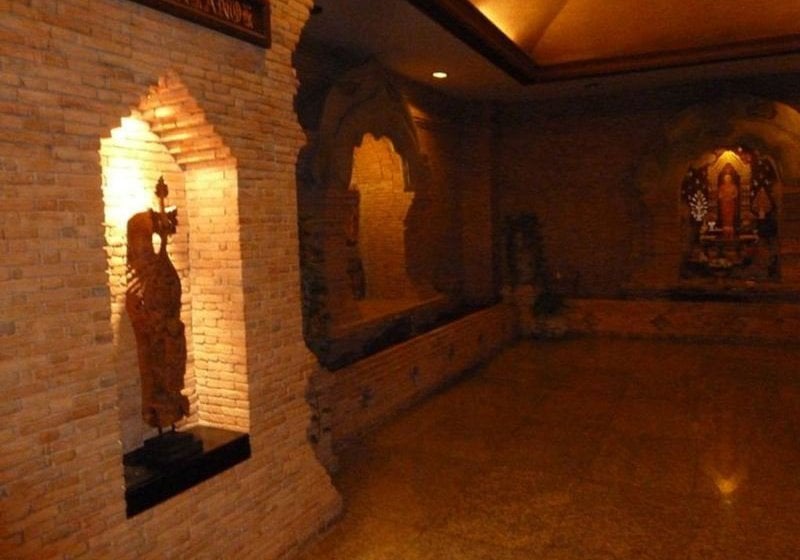 Hotel Chiang Mai Plaza 10