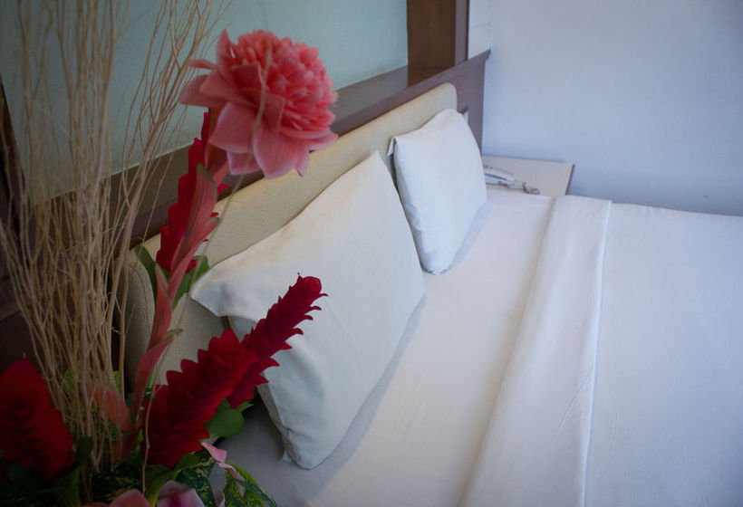 New Holiday Hotel 11