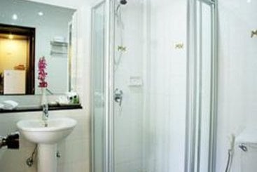 Thara Patong Beach Resort 5