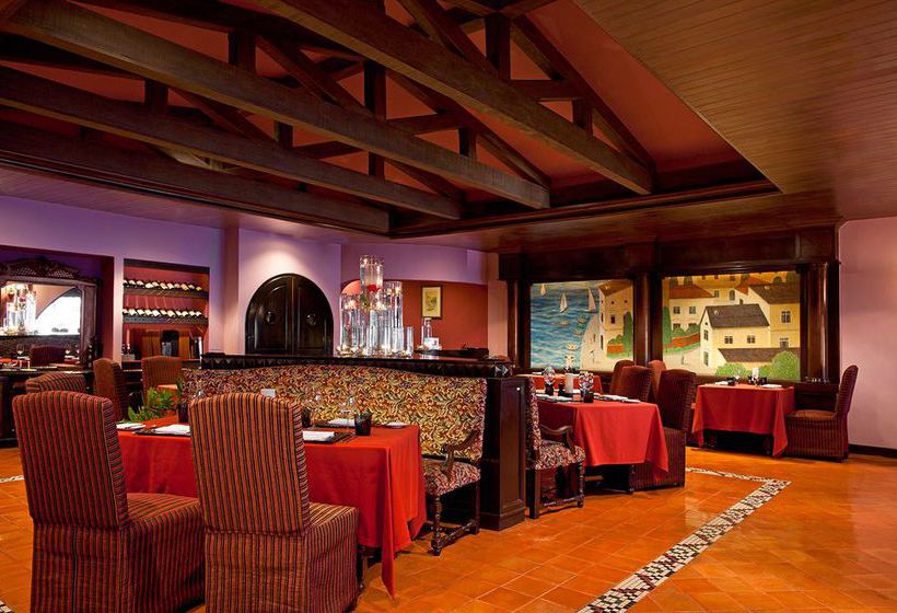 Le Meridien Phuket Beach Resort 12