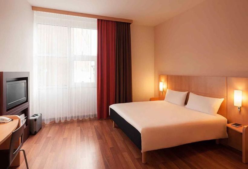 Hotel Ibis Nuernberg Altstadt 8