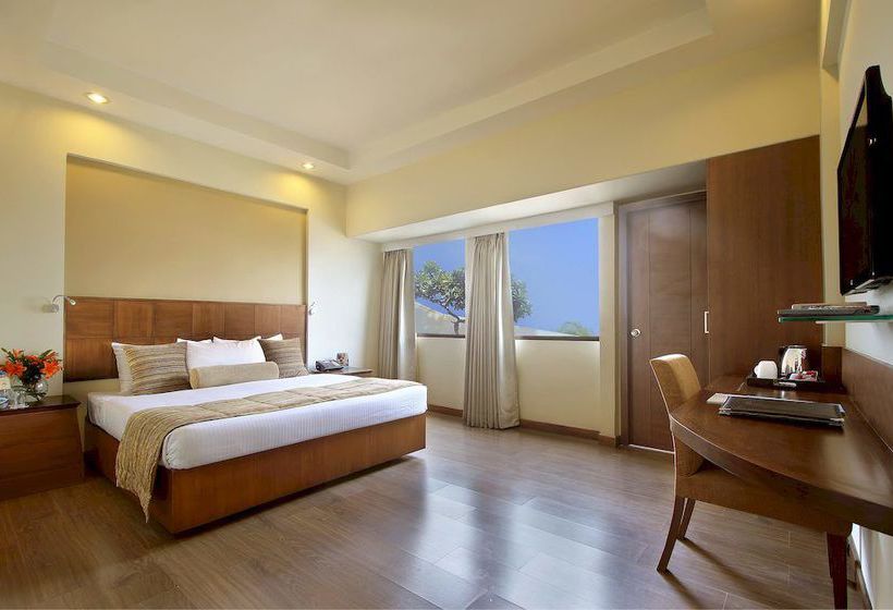 Hotel Express Towers Baroda