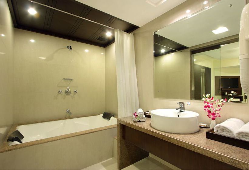 Hotel Express Towers 5