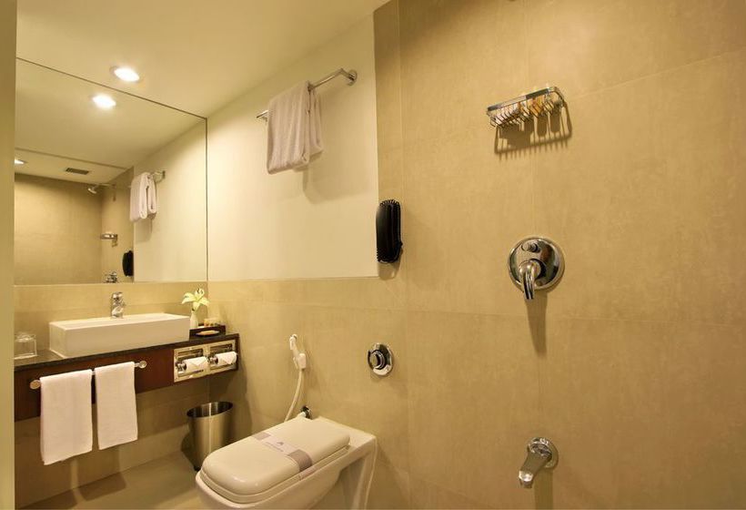 Hotel Express Towers 8