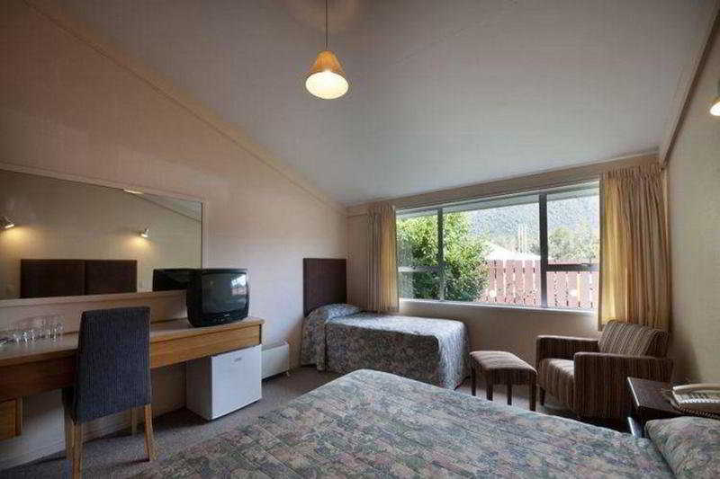 Heartland Fox Glacier Resort 18