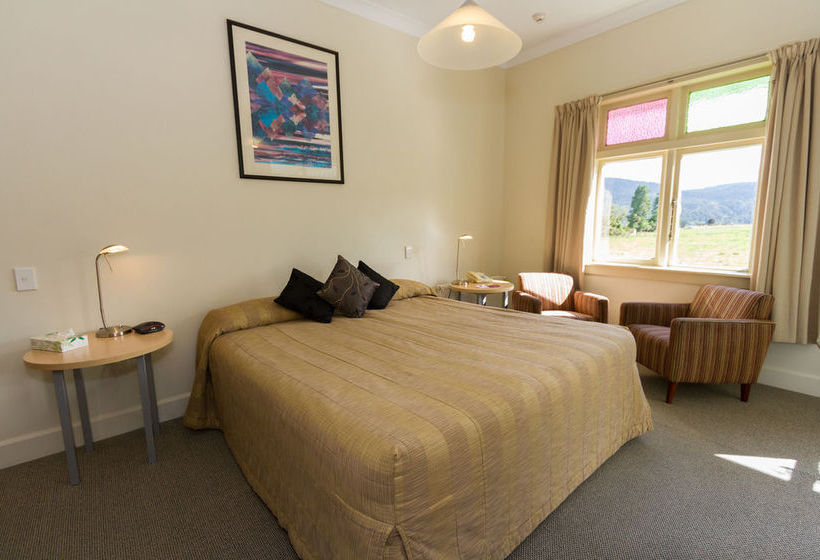 Heartland Fox Glacier Resort 3