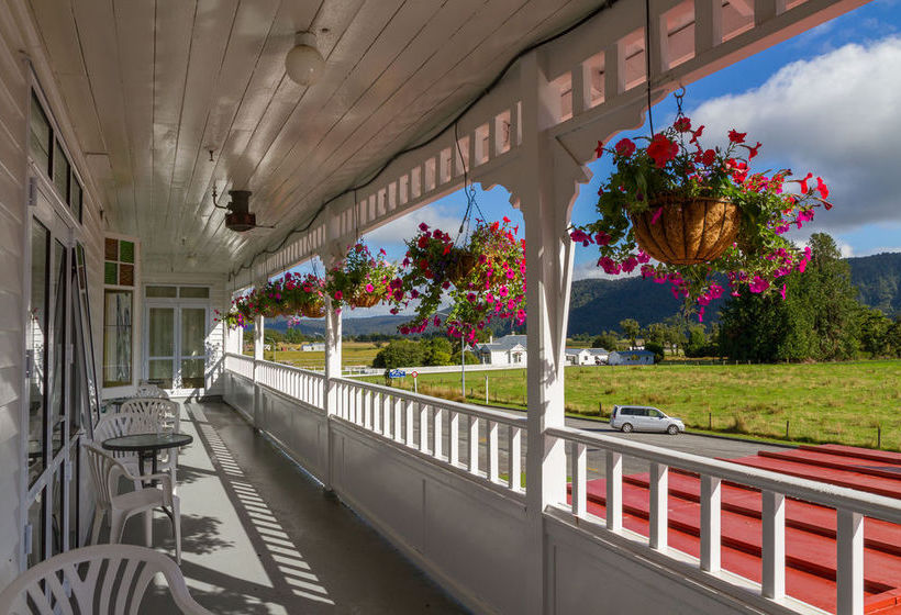 Heartland Fox Glacier Resort 5