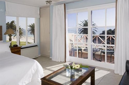 Hotel The Place On The Bay 10