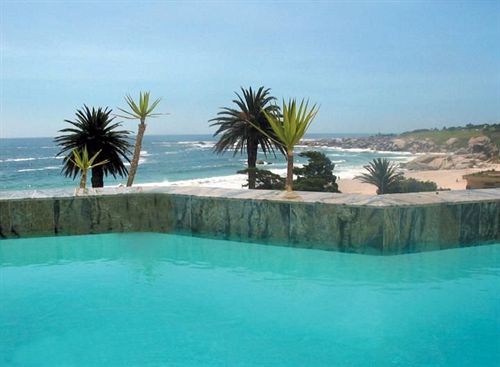 Hotel The Place On The Bay 18