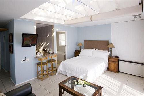 Hotel The Place On The Bay 19