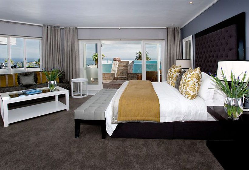 Hotel The Place On The Bay 3