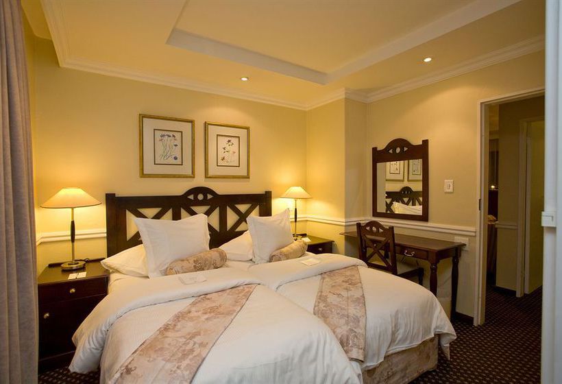 Hotel Courtyard at Rosebank 19